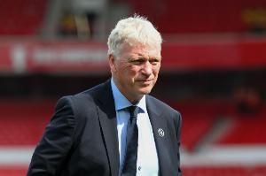 天空体育：莫耶斯在出席活动时表示埃弗顿需要9-10名新援