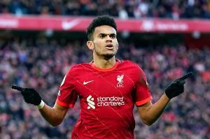 加钱！德天空：拜仁6750万欧再次报价迪亚斯，俱乐部间正在谈判