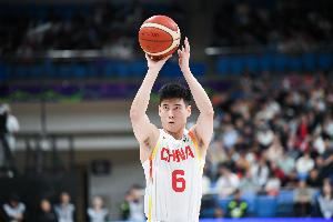 媒体人：程帅澎进步好大 俨然是后场进攻核心 不知亚洲杯能否强势