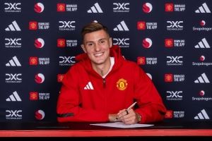 TA：曼联方面表示塞斯科工资并没有比纽卡给的多，纽卡对此有异议