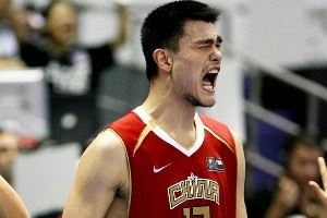 中国队亚洲杯16冠2亚回顾：99年起31连胜席卷4冠 09年“偷笑门”