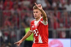 基米希：凯恩能组织进攻和参与防守，这很特别&对团队帮助很大