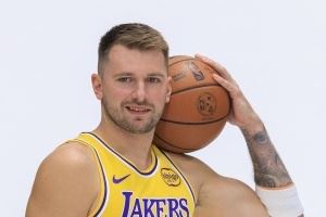 30岁前5次入选最佳阵容一阵！东契奇成联盟唯一 并且他才26岁