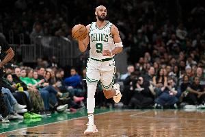 狂投三分！德里克-怀特23投10中&三分17中6砍下33分9板6助4帽