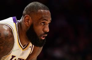 武圣：希望詹姆斯再换队 他打球很好看 但他生涯最精彩的还是换队