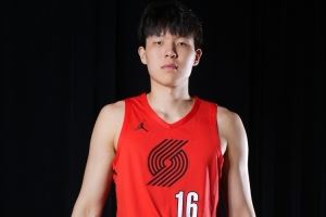 杨瀚森的NBA常规赛首秀并没有太多亮点 他需要学习的东西很多